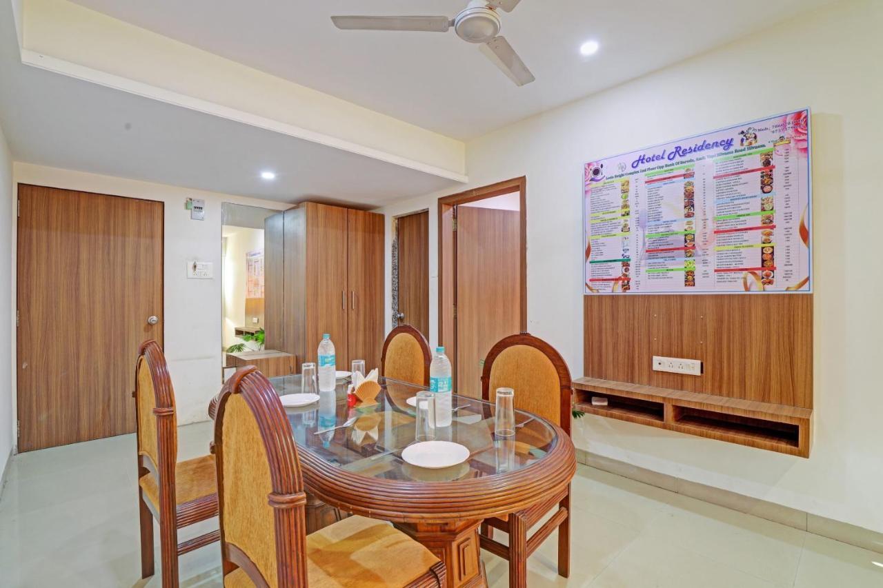 Oyo Flagship Hotel Residency Silvassa Exterior foto