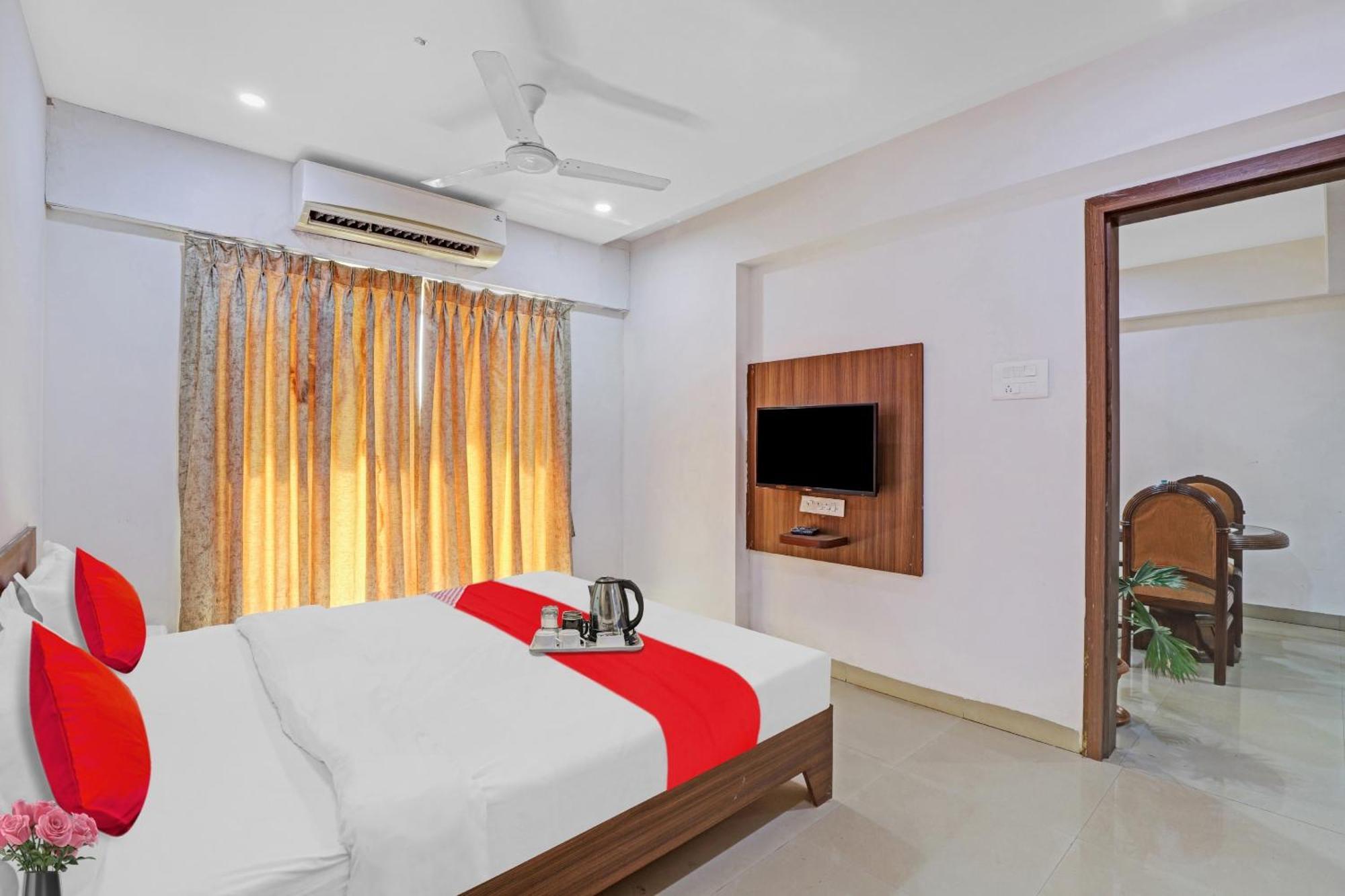 Oyo Flagship Hotel Residency Silvassa Exterior foto