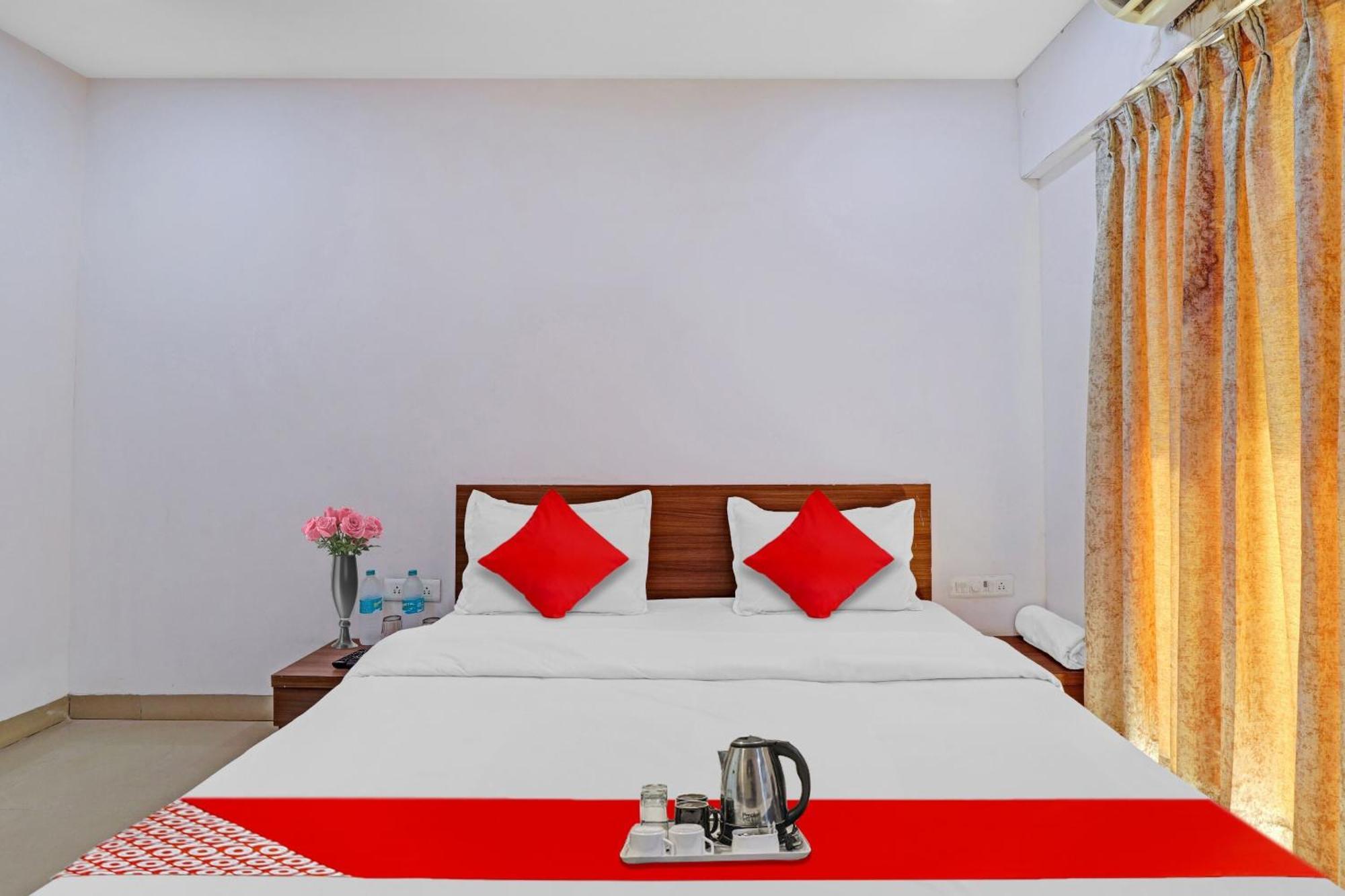 Oyo Flagship Hotel Residency Silvassa Exterior foto