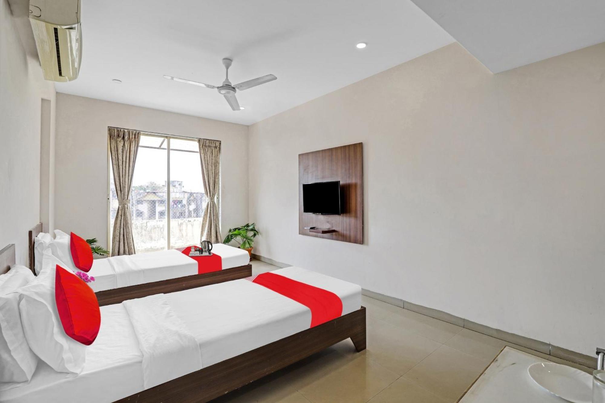 Oyo Flagship Hotel Residency Silvassa Exterior foto